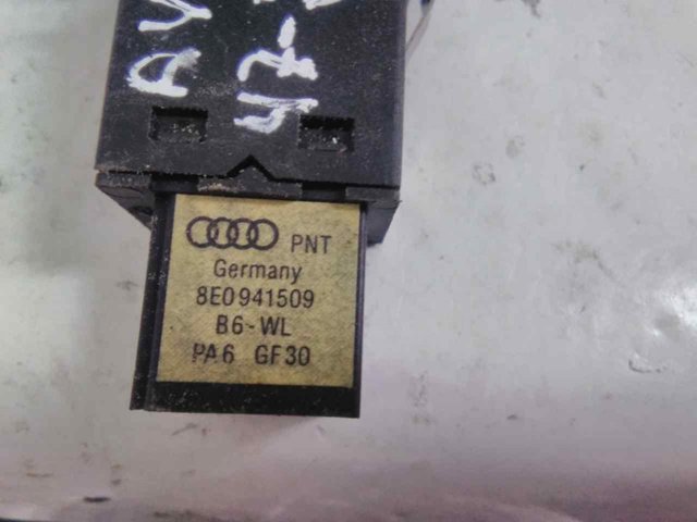 Botão de ativação do sinal de emergência 8E0941509 VAG