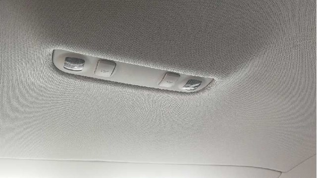 Luz interior para Audi A4 2.0 TDI 16V BLB 8E0947111A