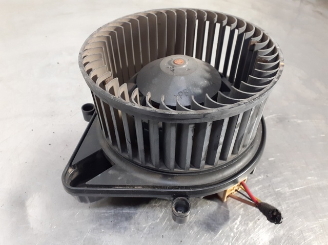 8E1820021E VAG/Audi