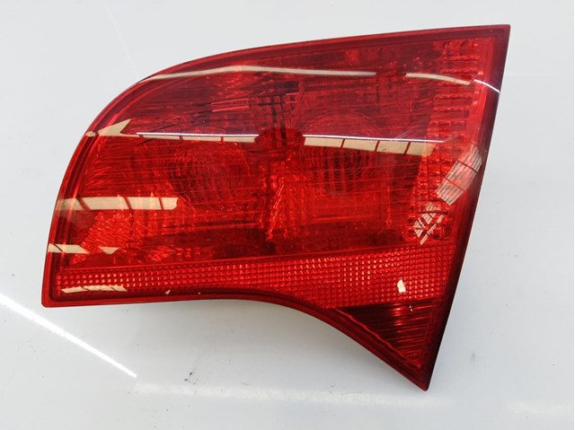 Lanterna traseira direita interna para Audi A4 Avant 1.9 TDI BRB 8E9945094