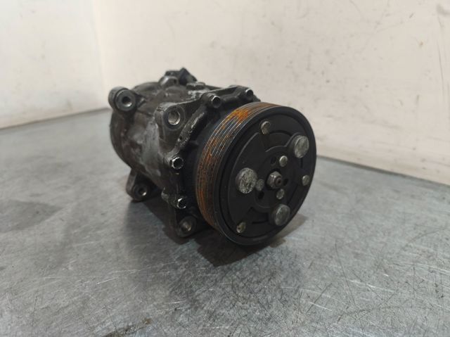 VAG 8FK351125751 Компрессор кондиционера в наличии Украина