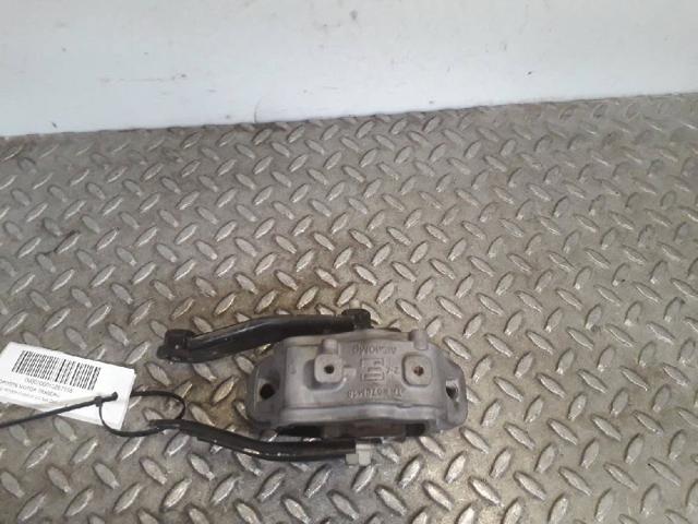 8G9N6L063FB LAND ROVER Нижняя опора двигателя купить в Украина
