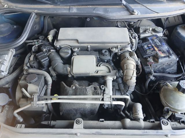 8HZ PEUGEOT Двигатель купить в Киев