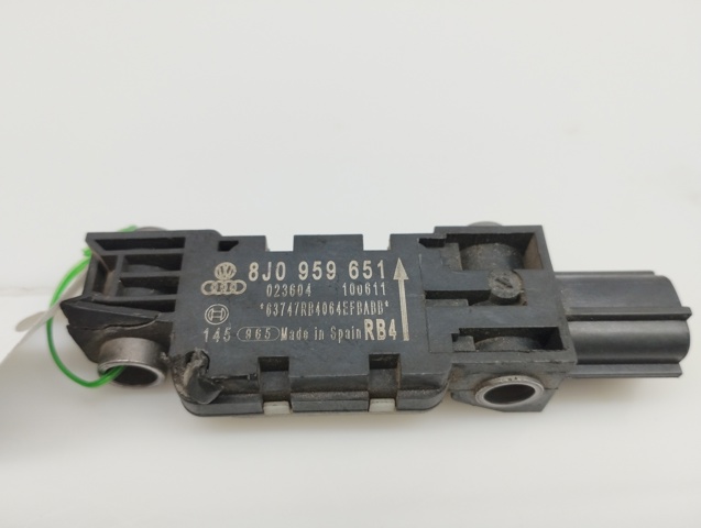 VAG 8J0959651 Датчик удара в наличии Черкассы