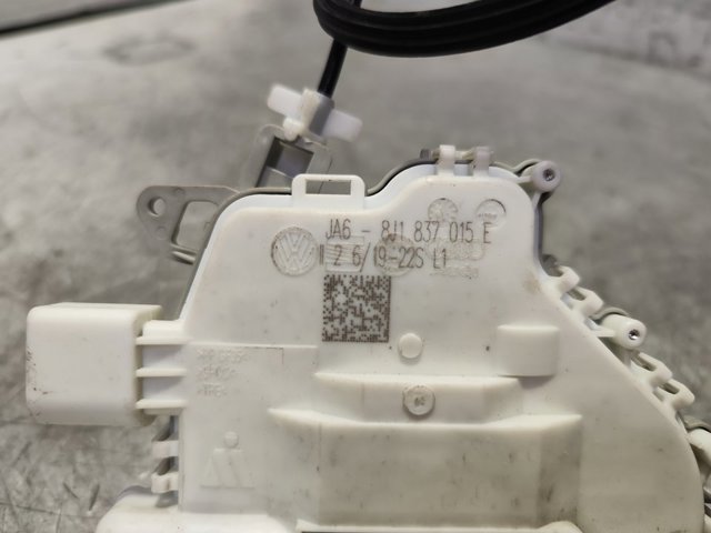 8J1837015E PORSCHE Замок водительской двери купить в Черновцы