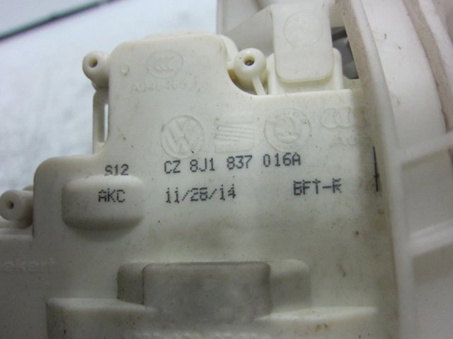 8J1837016A PORSCHE Замок двери передней правой купить в Ужгород
