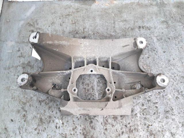 8K0399263T Балка крепления коробки передач купить Киев