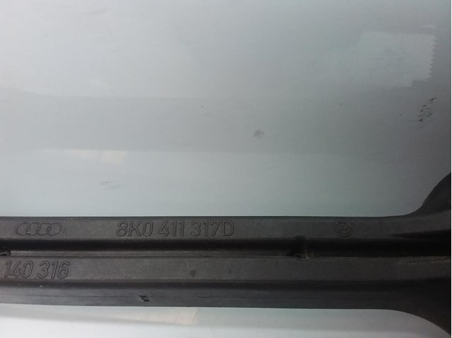 Articulação do estabilizador dianteiro esquerdo para Audi A4 Ber. (B8) Quattro Básico / 11.07 - 12.13 CAG 8K0411317D