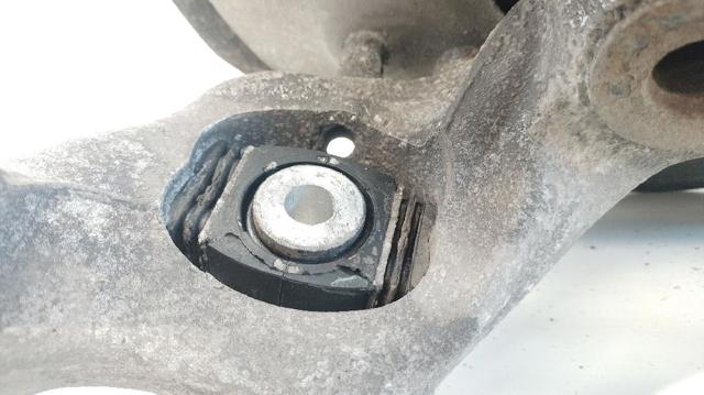 VAG 8K0505431AQ Цапфа задняя левая в наличии Чернигов