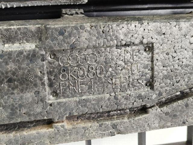 Grelha do radiador 8K0853651 VAG