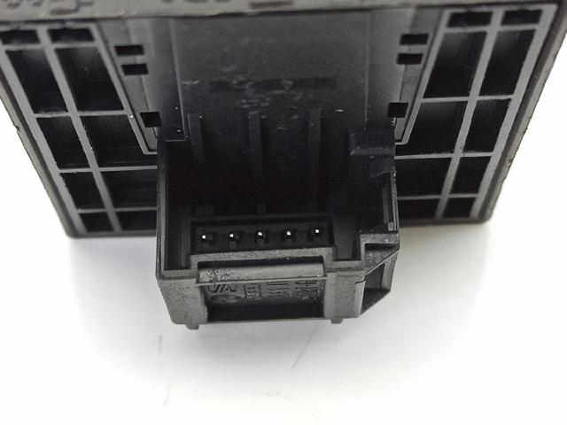VAG 8K0959851C Кнопка включения мотора стеклоподъемника передняя левая в наличии Львов