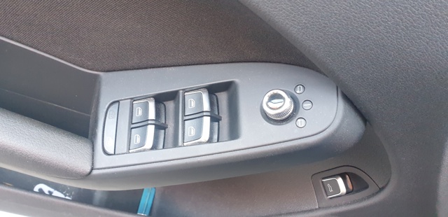Controle do vidro dianteiro esquerdo para Audi A5 Sportback 2.0 TDI CNH 8K0959851F