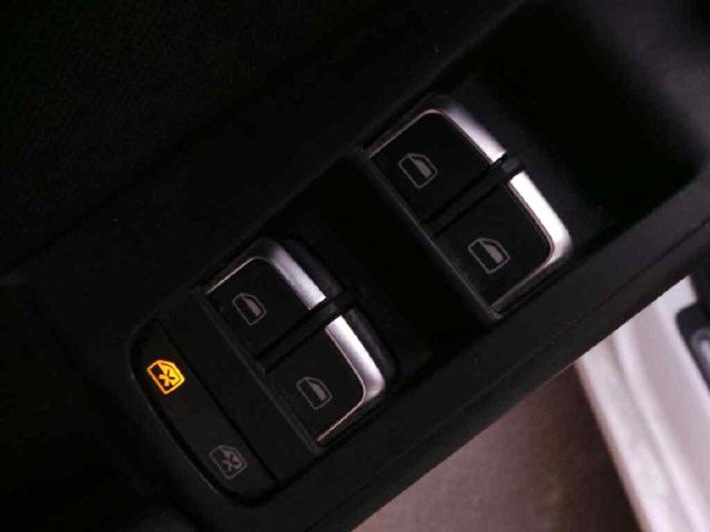 Controle do vidro dianteiro esquerdo para Audi A4 BER. (B8) Base / 11.07 - 12.15 CJC 8K0959851F