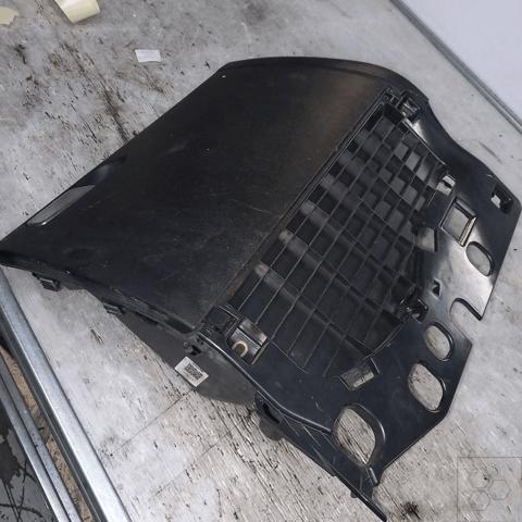 VAG 8K18571246PS Крышка перчаточного ящика (бардачка) в наличии Полтава