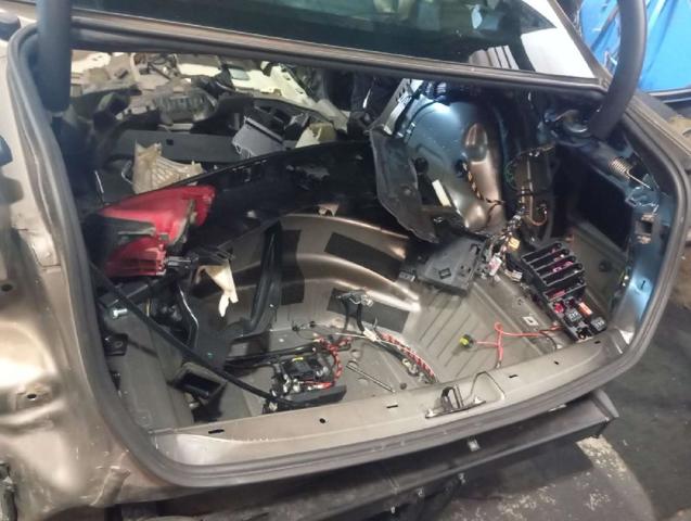 8K5827705C VAG Уплотнитель крышки багажника купить в Запорожье