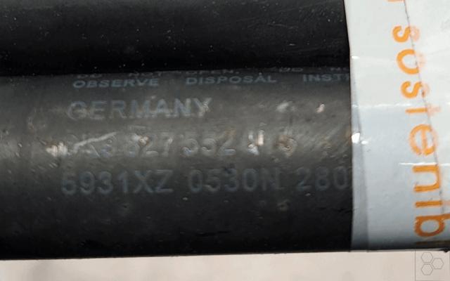 VAG 8K9827552C Амортизатор крышки багажника (двери 3/5-й задней) в наличии Ужгород