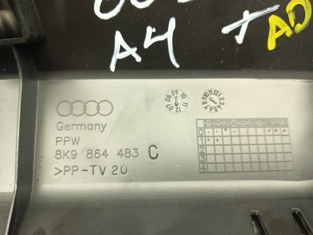 VAG 8K9864483 Облицовка задней панели багажника в наличии Ужгород