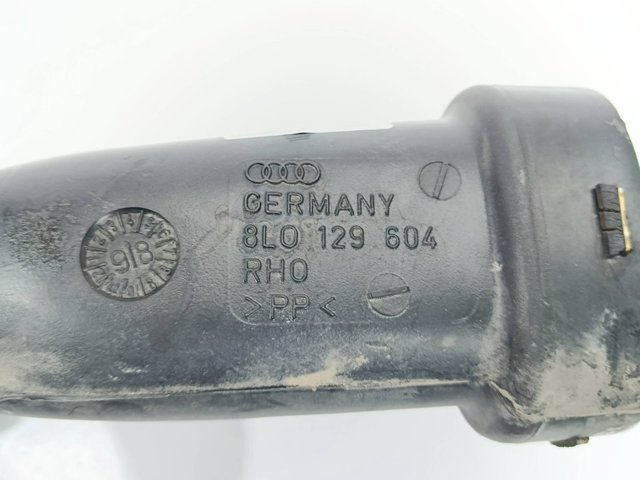 8L0129604 Впускной патрубок воздушного фильтра купить Житомир