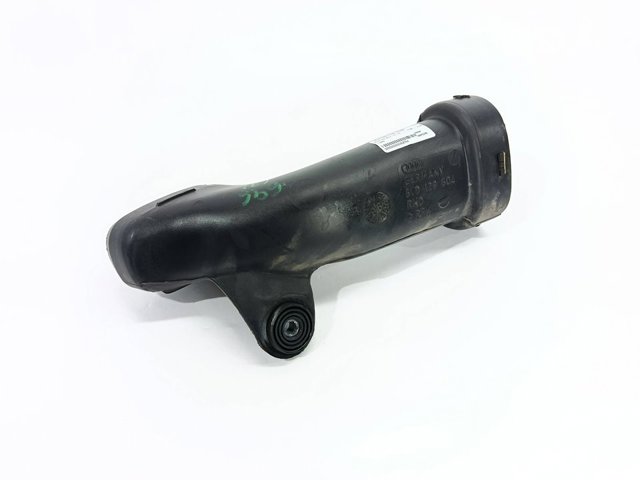 VAG 8L0129604 Патрубок воздушный, вход воздушного фильтра в наличии Ирпень