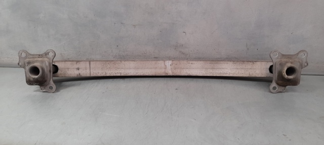 Reforçador do pára-choque dianteiro 8L0807109F VAG