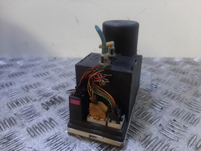 8L0862257L VAG Насос пневматической системы кузова купить в Чернигов