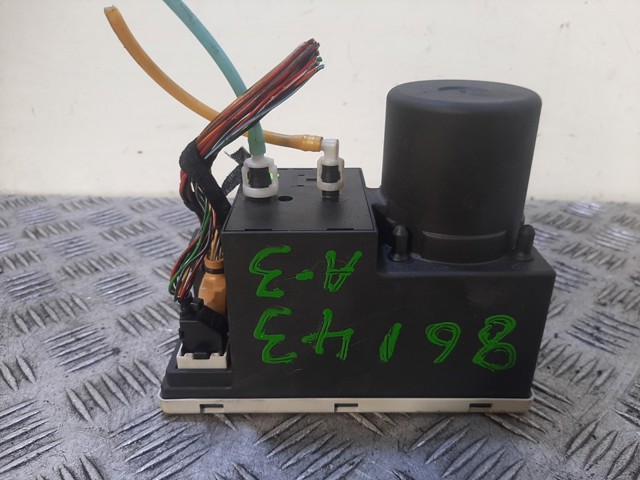 8L0862257L VAG Насос пневматической системы кузова купить в Украина