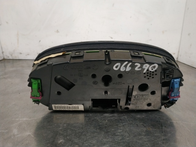 VAG 8L0919860A Приборная доска (щиток приборов) в наличии Черновцы