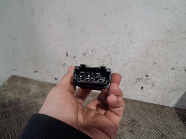 VAG 8L0941509H Кнопка включения аварийного сигнала в наличии Винница