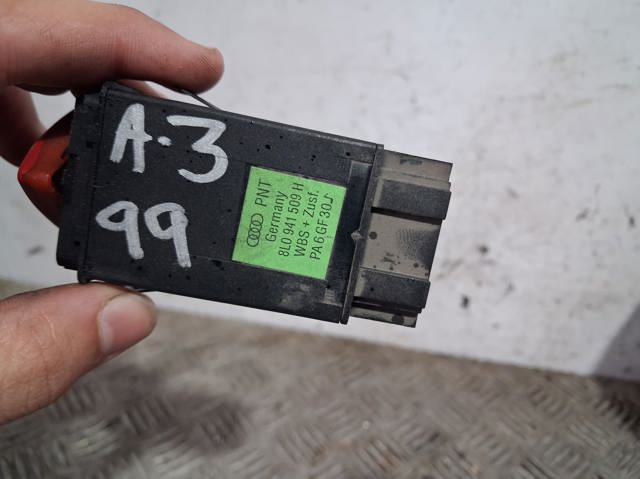 8L0941509H Кнопка аварийки купить Чернигов