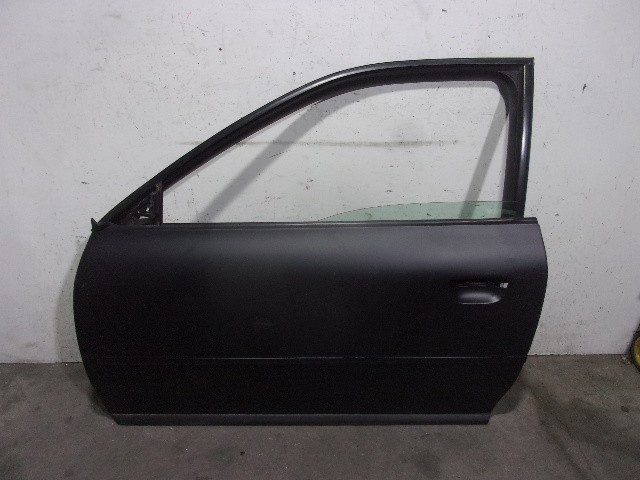 VAG 8L3831051C Дверь передняя левая в наличии Полтава