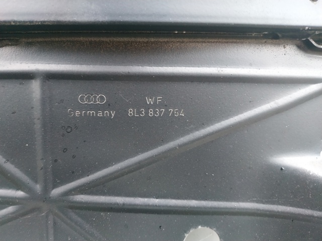 VAG 8L3837754 Дверь передняя правая в наличии Львов