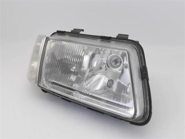 VAG 8L5941030 Правая фара в наличии Харьков