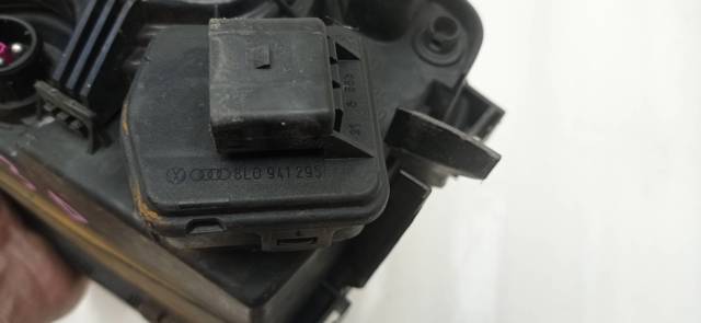 8L5941030 Фара правая купить Винница