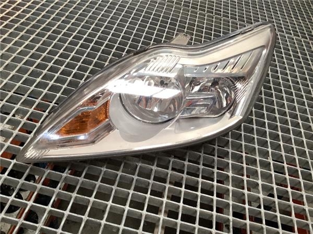 FORD 8M5113W030AD Левая фара в наличии Украина