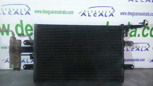 Radiador de aparelho de ar condicionado 8N0820411A VAG