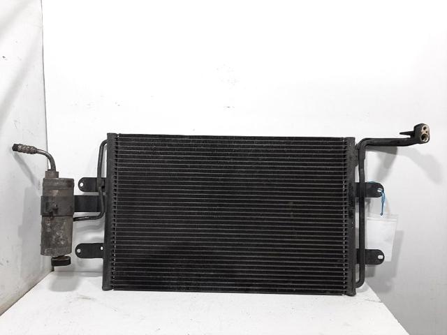 Radiador de aparelho de ar condicionado 8N0820411A VAG