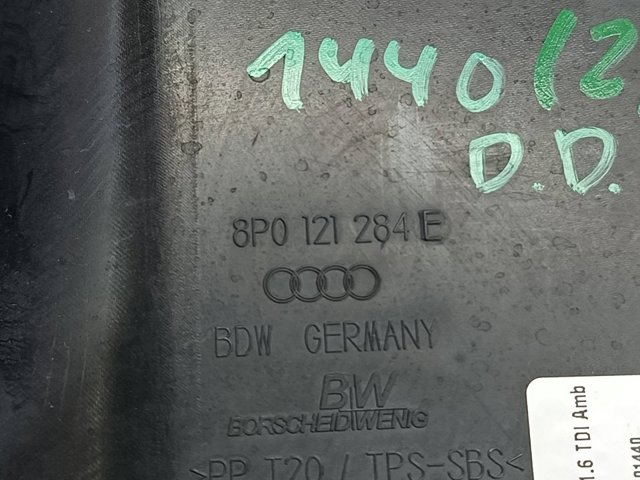 VAG 8P0121284E Воздуховод (дефлектор) радиатора правый в наличии Николаев