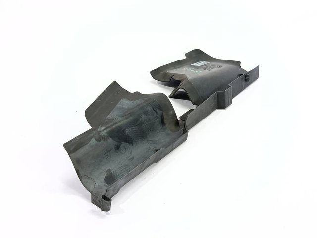 8P0121284E VAG Воздуховод (дефлектор) радиатора правый купить в Чернигов