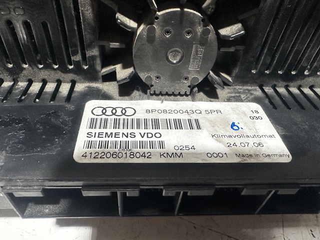 Unidade de controlo dos modos de aquecimento/condicionamento Audi A3 8P1