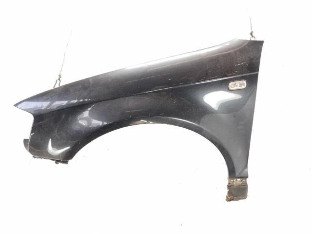 Pára-lama dianteiro esquerdo 8P0821105F VAG