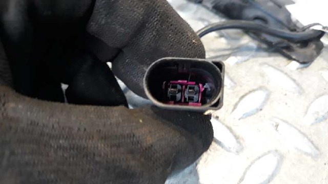 VAG 8P0823509C Замок капота в наличии Павлоград