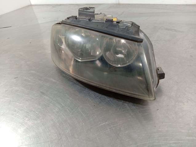 VAG 8P0941004A Правая фара в наличии Черновцы