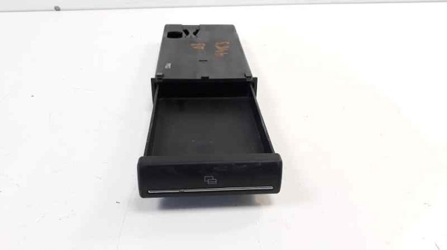 VAG 8P0941561 в наличии Каменское