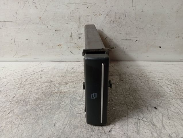 VAG 8P0941561 в наличии Украина