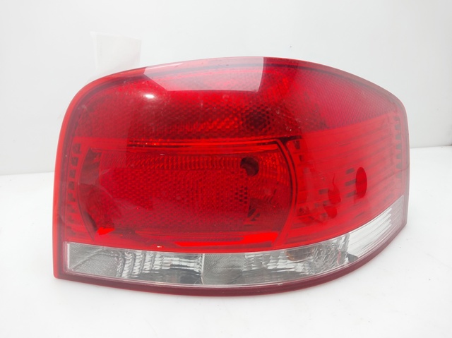 Lanterna traseira direita para Audi A3 Sportback (8Pa) (2005-2008) 2.0 TFSI Axxbwacawbcbfaccza 8P0945096