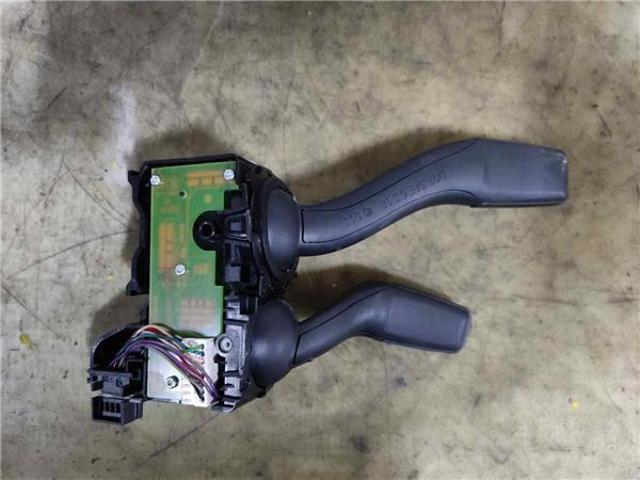 VAG 8P0953513D в наличии Каменское
