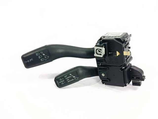 VAG 8P0953513F Левый подрулевой переключатель в наличии Черкассы
