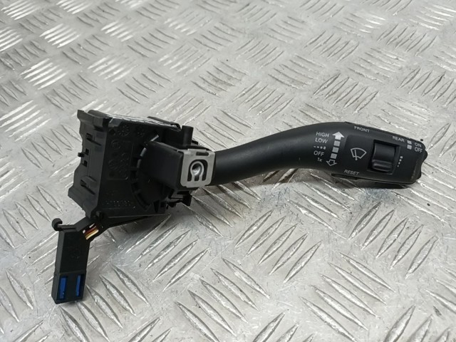 VAG 8P0953519E Переключатель подрулевой правый в наличии Львов