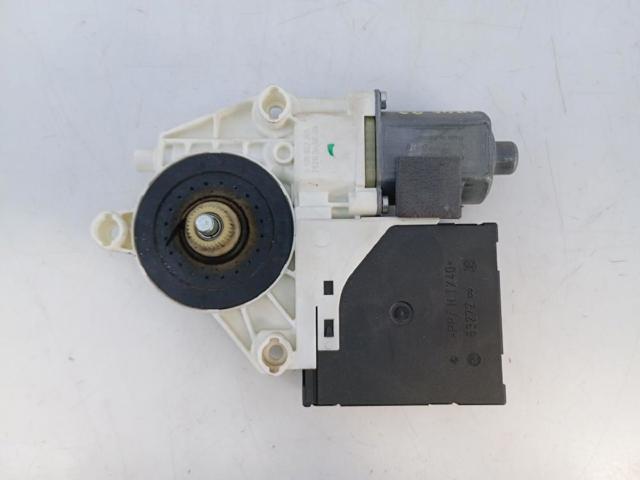 VAG 8P0959802 в наличии Черкассы