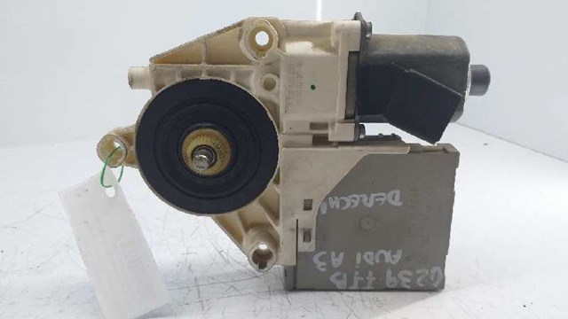 8P0959802A Мотор стеклоподъемника двери передней правой купить Тернополь